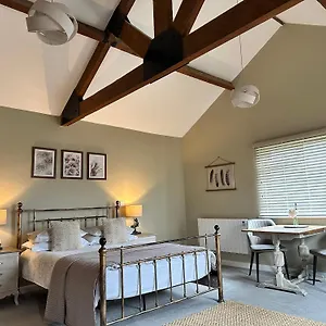 White House Farm - Beautiful Self Contained Courtyard Bed & Breakfast